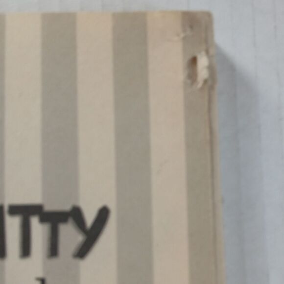 Bad Kitty VS Uncle Murray Graphic Novel Nick Bruel 2010 - Picture 3 of 13